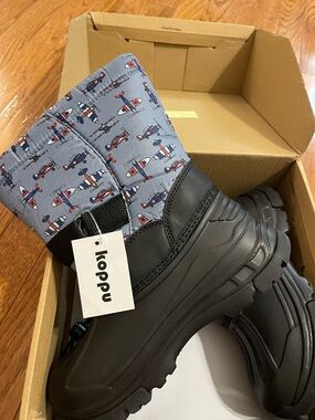 Men's Black Winter Boots with Blue Printed Cuff